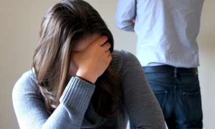 Tuyệt vọng vì chồng ngoại tình, con gái hư hỏng