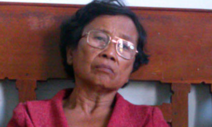 Nghi chồng ngoại tình, bà lão U60 đầu độc hàng xóm