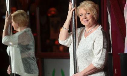 Người phụ nữ có chồng khoe 'chiến tích' với 3000 người đàn ông