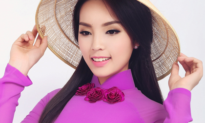 Hoa hậu Kỳ Duyên duyên dáng áo dài chào năm mới