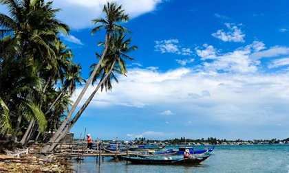 Đi Tam Hải uống dừa xiêm và thả hồn với biển