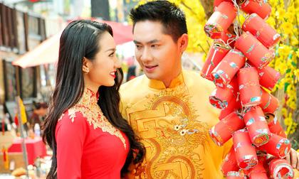 Bắt gặp Minh Luân 'tháp tùng' Cao Mỹ Kim xuống phố Tết