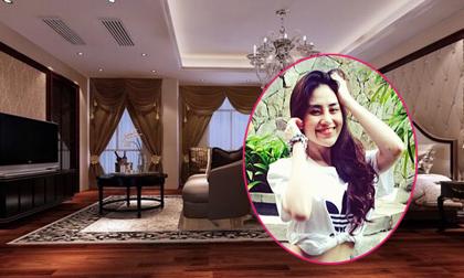 Trang Lucy 'khoe dáng' trong căn hộ triệu đô