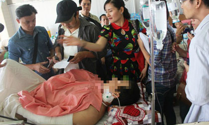 Hỗn chiến ở quán cà phê, 3 thanh niên bị chém đứt gân tay