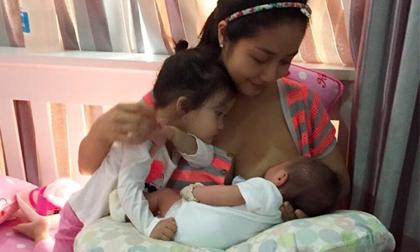 Ốc Thanh Vân hạnh phúc khoe ảnh cho con bú