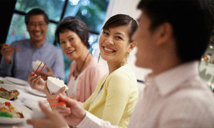 Mang tiếng đàn bà miệng rộng