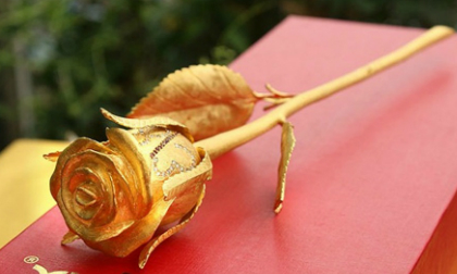 Muôn kiểu quà 'độc' 8.3 khiến chị em thích thú