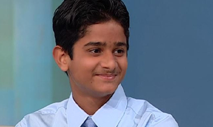 Thần đồng y khoa nhỏ tuổi nhất thế giới 