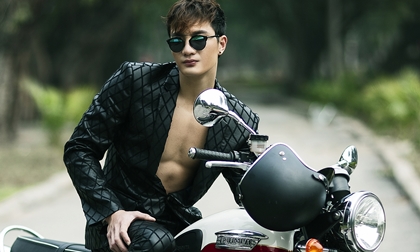 Nam Vương Toàn Cầu lái motor hớp hồn fan nữ