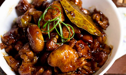 'Gây mê' cả nhà với món gà kho xì dầu kiểu Philippine