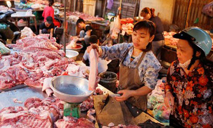 Điện, xăng cùng tăng giá: Lo giá cả leo thang