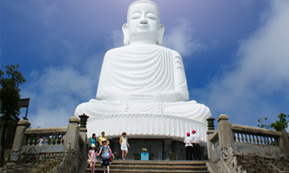 5 công trình tâm linh nổi tiếng ở độ cao 'khủng' nhất VN