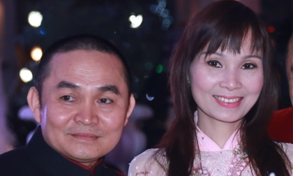 Xuân Hinh hát chèo 'chế' mừng cô dâu Thanh Thanh Hiền