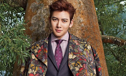 Ji Chang Wook nam tính và lịch lãm trên tạp chí