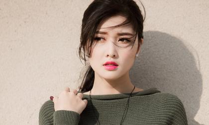 Hoa hậu Triệu Thị Hà khoe vẻ yêu kiều, sang chảnh trên phố