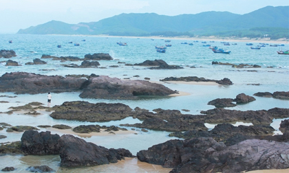 Ngỡ ngàng vẻ đẹp nguyên sơ gành đá Lộ Diêu