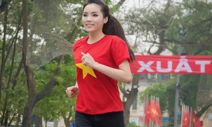 Hoa hậu Kỳ Duyên chạy bộ vì 'sức khỏe toàn dân'