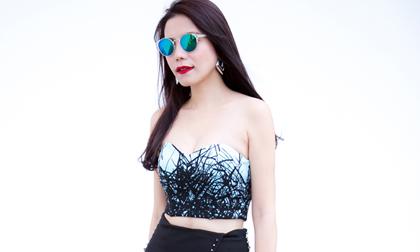 Kiwi Ngô Mai Trang 'bầu bí' vẫn đẹp rạng ngời trên phố