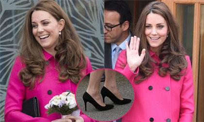 Công nương Kate vẫn 'đánh đu' trên giày cao gót ở tháng cuối thai kỳ