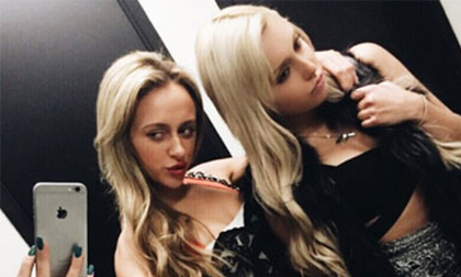 Cuộc sống sang chảnh của cặp chị em có tiếng trên mạng