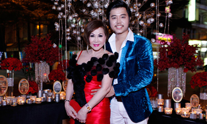 Siêu mẫu Vũ Hoàng Việt cùng người yêu Yvonne Thúy Hoàng say đắm tại dạ tiệc Angel Night Party