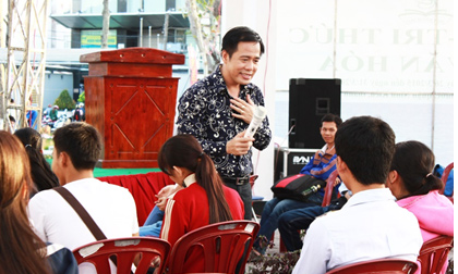 PGS. TS Huỳnh Văn Sơn: “Tôi đã khóc khi thăng hoa cùng người đọc sách”