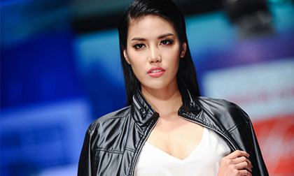 Hoa khôi Lan Khuê xinh đẹp rạng ngời tại đêm 'Phong cách trẻ'