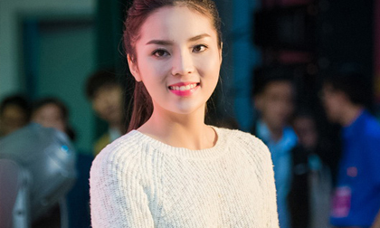 Kỳ Duyên giản dị tham gia chương trình từ thiện