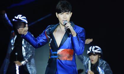 Nathan Lee tái xuất ‘bùng nổ’ sau tin đồn rời showbiz