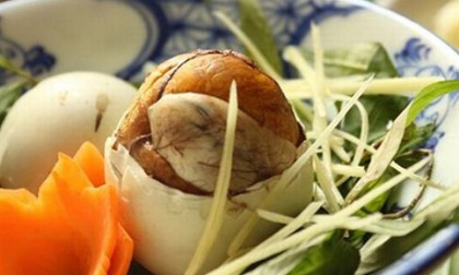 Trứng vịt lộn - ăn đúng cách không hề đơn giản!