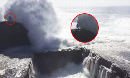 Cô gái bị sóng cuốn khi mạo hiểm ngắm biển