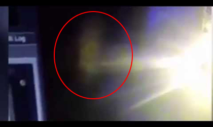 Bóng ma di chuyển trước máy quay