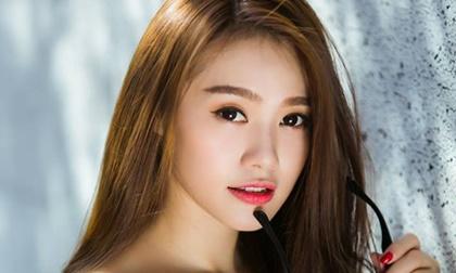 Linh Chi khoe vẻ đẹp vừa quyến rũ, vừa ngọt ngào