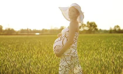 Mẹo giúp bà bầu sống khỏe mạnh qua mùa hè