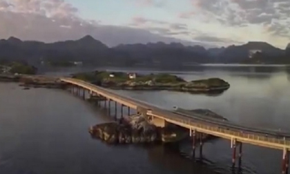 'Rợn gáy' với những cây cầu đáng sợ nhất thế giới