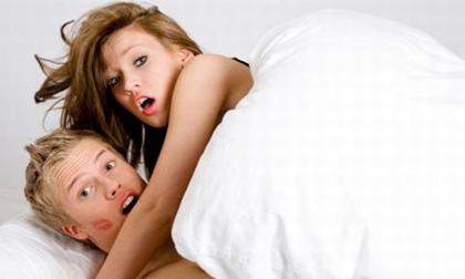 Biết vợ ngoại tình qua lời khai của người giúp việc 