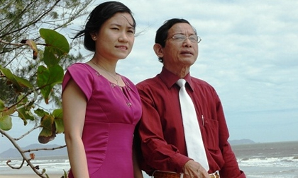 Đại gia gần 80 tuổi sát trinh nữ và dư sức lấy gái 18