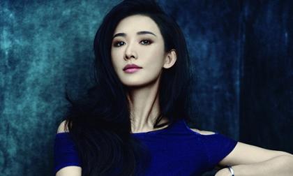 Lâm Chí Linh khoe vẻ đẹp ma mị đầy bí ẩn