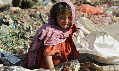 Xót lòng những bức ảnh trẻ em lao động trên toàn thế giới