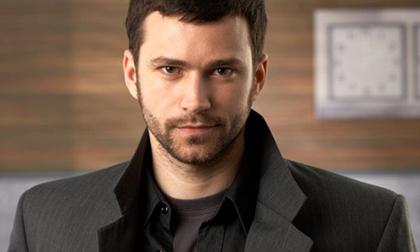 Râu đàn ông chứa vi khuẩn sống trong toilet?