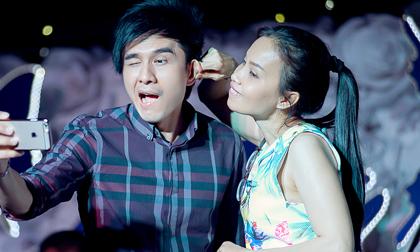 Cẩm Ly nhắng nhít cực yêu bên Đan Trường