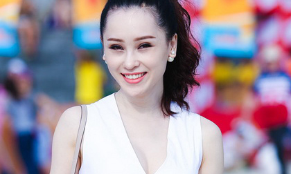 Thái Như Ngọc khoe làn da trắng sứ 'không tì vết'