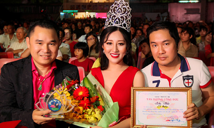 Bầu Hoà đấu giá bức tranh Phật 25 triệu gây quỹ bệnh nhân nghèo