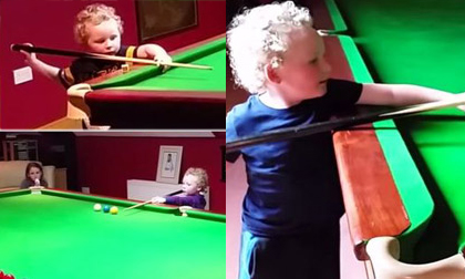 Bé 3 tuổi trổ tài bi-a 'siêu đỉnh'