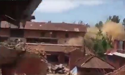 Động đất tiếp tục rung chuyển Nepal