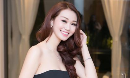  Khánh My đẹp quý phái với sắc đen