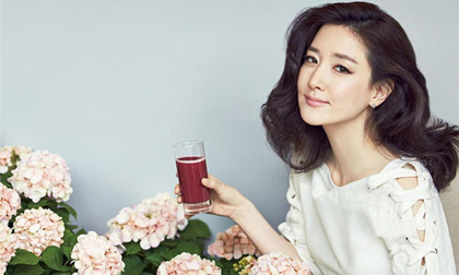 Lee Young Ae trẻ trung và quyến rũ ở tuổi 44