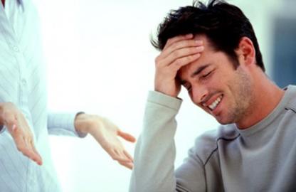 Phải làm gì với ông chồng nhu nhược chỉ nghe lời mẹ?