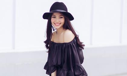 Á hậu Diễm Trang quyến rũ khó rời mắt trên phố