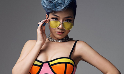 DJ Hạnh Noir 'nổi loạn' với bikini sắc màu